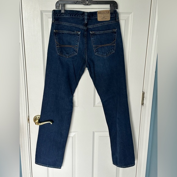 Hollister Classic Straight Jeans - Picture 4 of 4